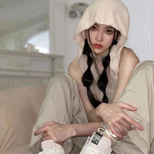 歌愈少女海报